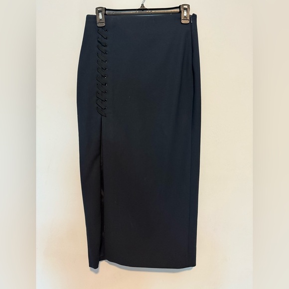 Dresses & Skirts - ELIZABETH and JAMES Mid-Length Navy Blue Skirt sIZE 6 Side Zipper
